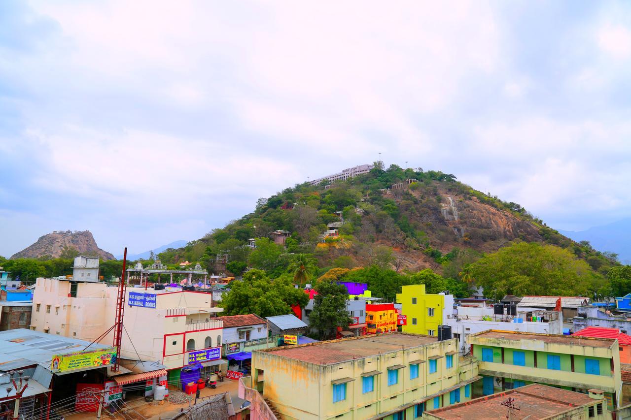 Hotel Vels Court Palni Bagian luar foto